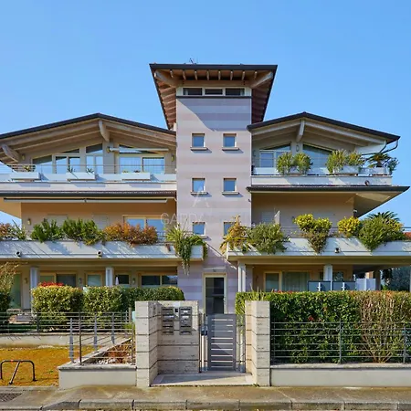 King Loft - Attico Vista Lägenhet Sirmione